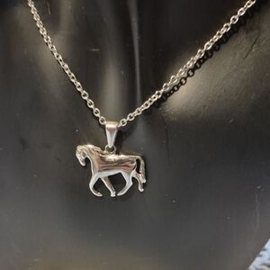Elegant Silver Tone Horse Pendant Necklace